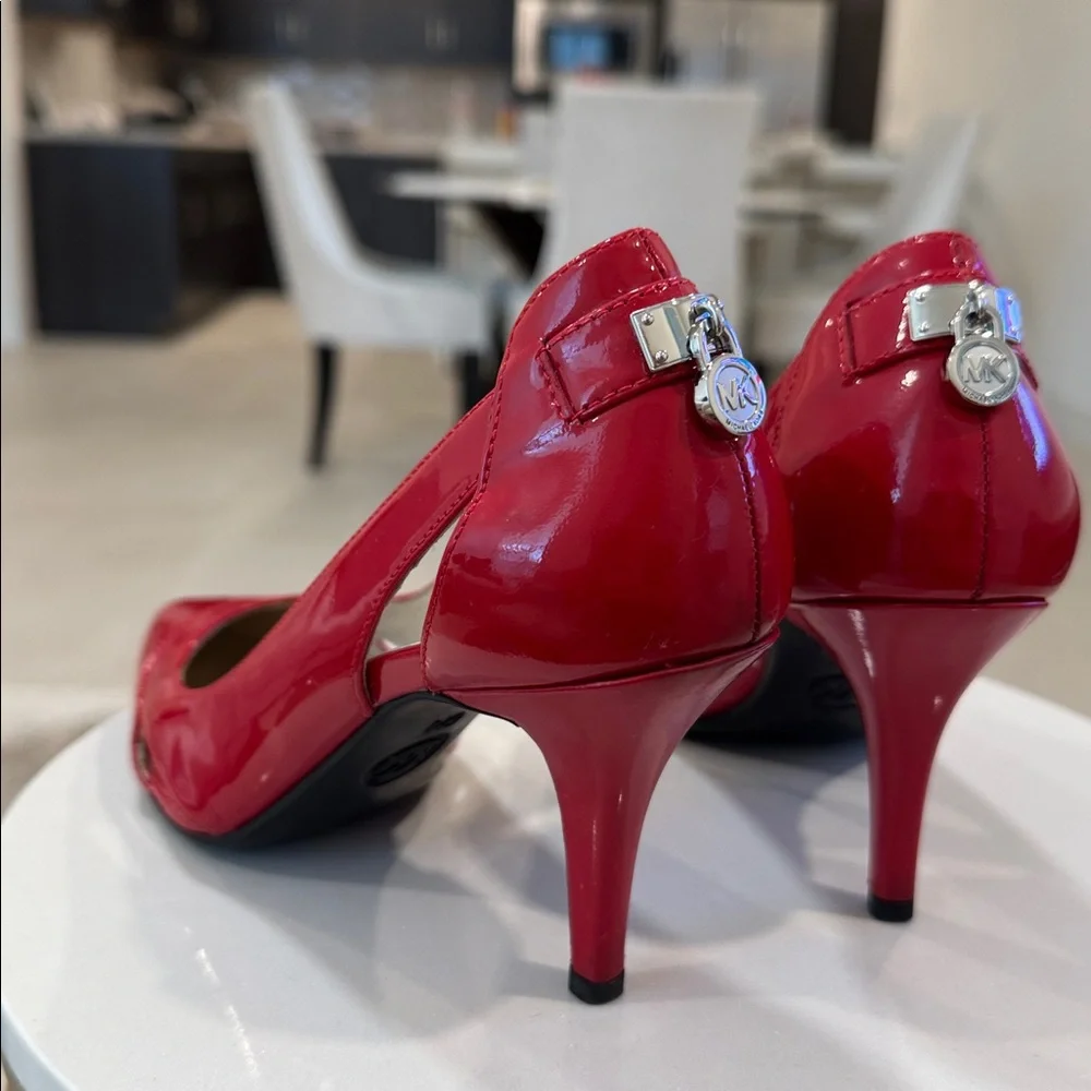 Michael Kors Red Stiletto Heels, Size 6, Patent Leather. - Picture 4 of 8